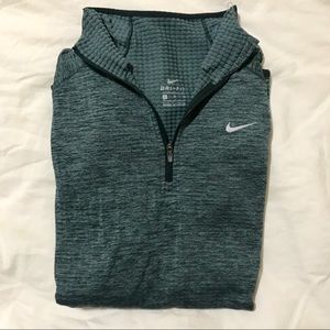 Women’s Nike Dri-Fit Quarter Zip Size M